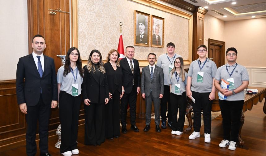 BİLNET Eğitim Kurumları Öğrencilerinden Vali Aktaş’a Anlamlı Ziyaret