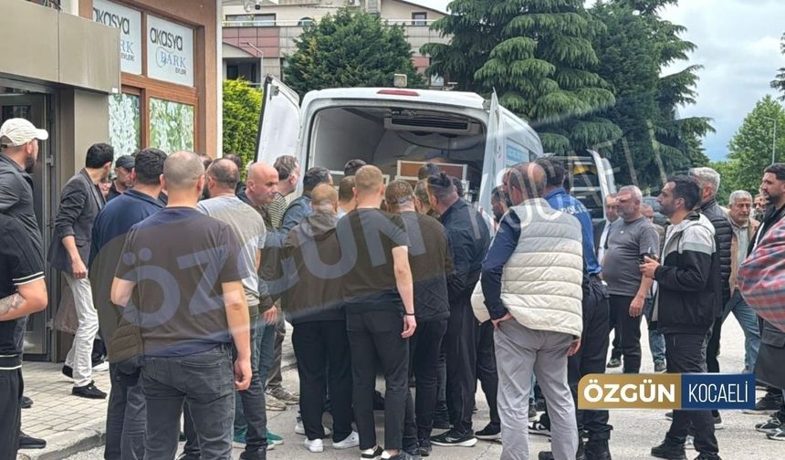 Geylani Yenigün Ve Katilinin Cansız Bedeni Evden Morga Götürüldü