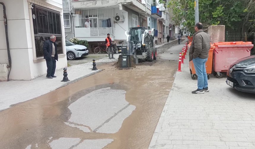 Karamürsel’de Ana Su Hattı Patladı