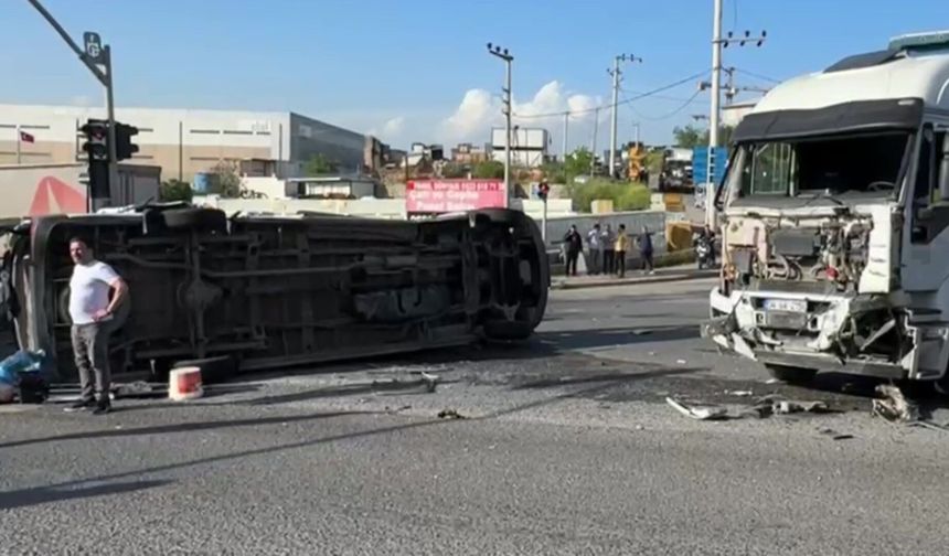 Kocaeli'de İşçi Servisi Kaza Yaptı!