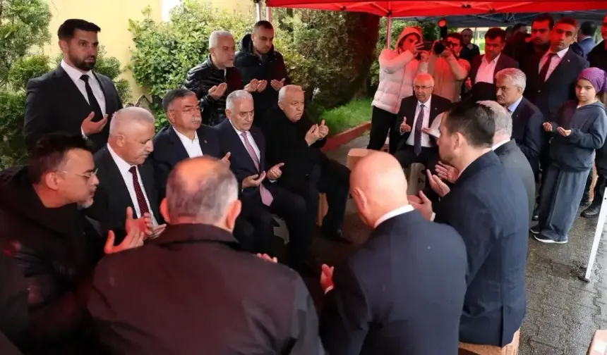Binali Yıldırım'dan Kocaeli'de Hayatını Kaybeden İsme Taziye Ziyareti