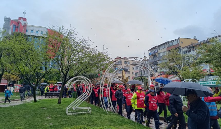 Yüzlerce Emekçi ve İşçi İzmit'te Bir Araya Geldi!