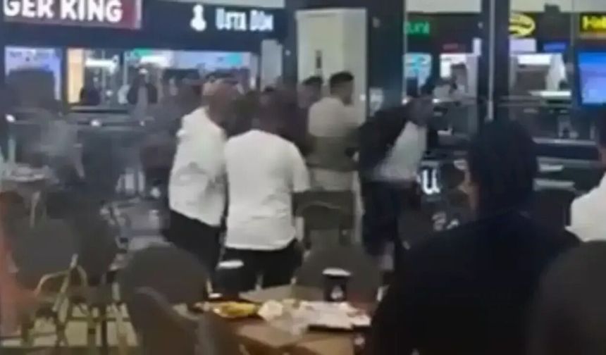 İzmit'te AVM'nin Yemek Katı Savaş Alanına Döndü