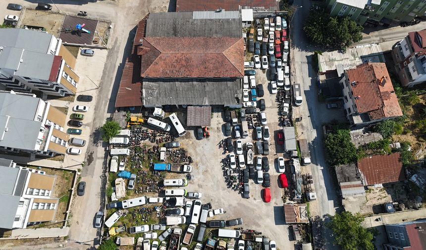 Yediemin Otoparkı Araç Mezarlığına Döndü