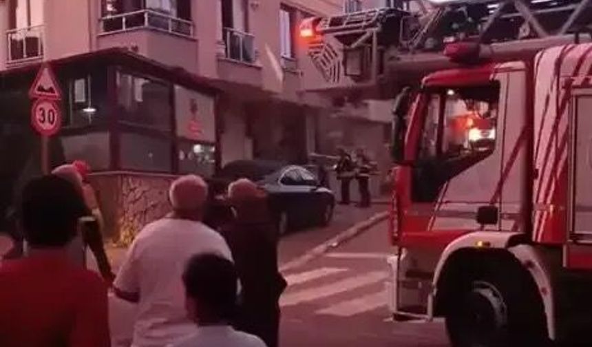 Kocaeli’de Yaşlı Kadın Alevlerin Arasından Kurtarıldı