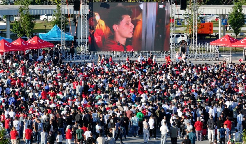 Kent Meydanı'nda saat 7.00'de milli heyecan