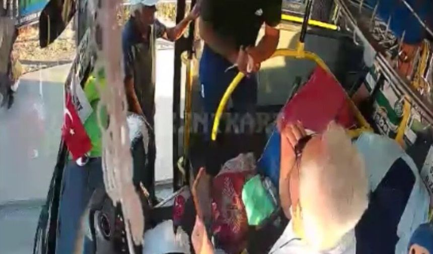 Kocaeli'de Otobüs Dehşeti! "Senin Kafanı Keserim"