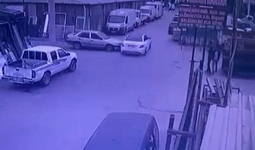 Bu Sokaktan Geçen Kaza Yapıyor!