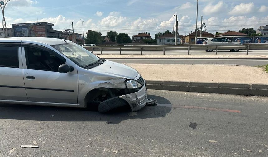 İzmit'te Kaza Aracın Tekerini Yerinden Çıkardı