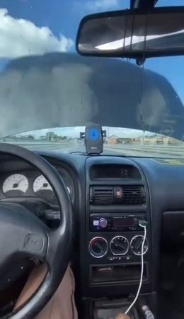 Seyir halindeki otomobilde dehşet anları