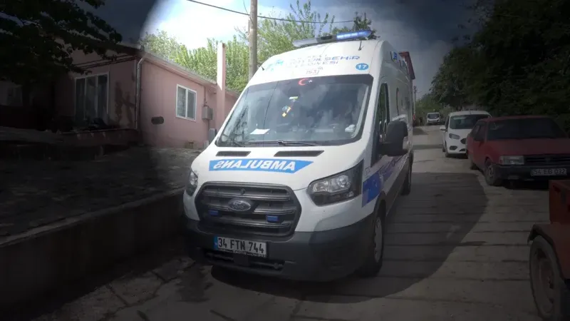 6 yaşındaki çocuk midibüsün altında kaldı