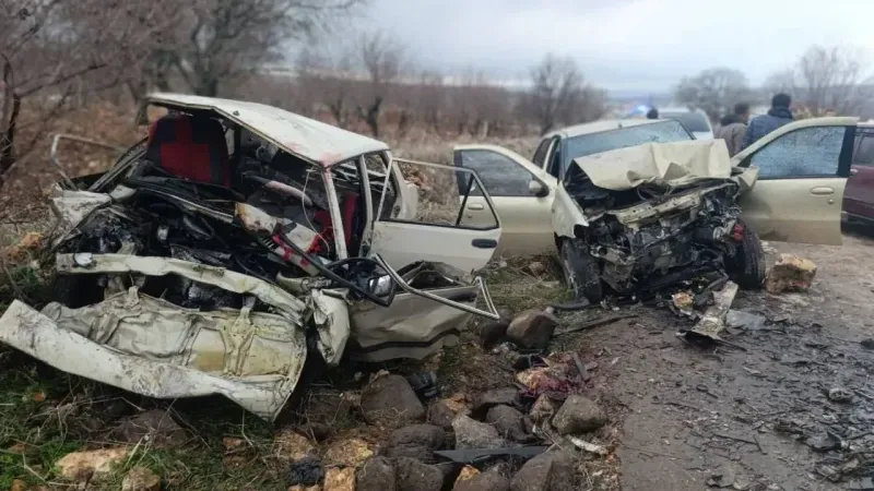 Yol kana bulandı! 4 ölü çok sayıda yaralı var! 