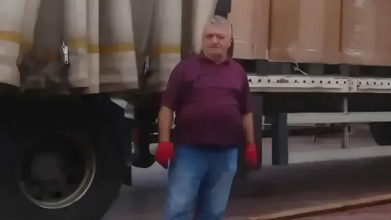 Tırın Altında Feci Şekilde Can Verdi