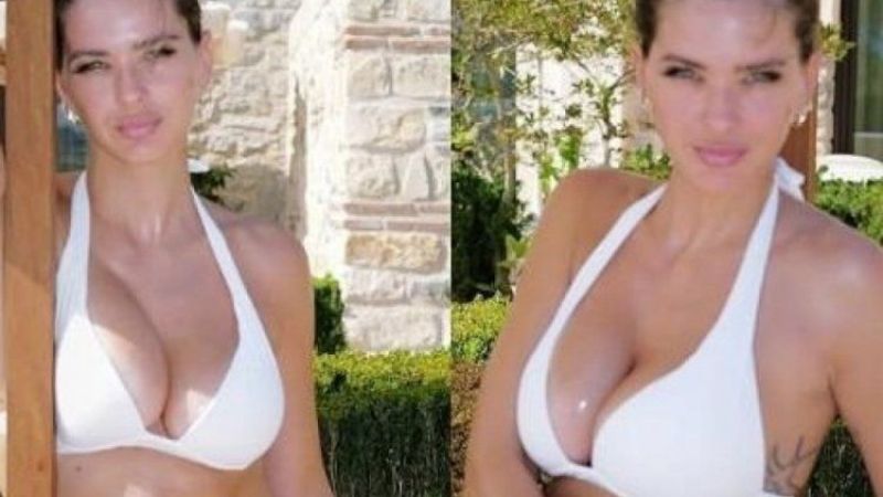 <p>Suarez, İstanbul’da geçirdiği keyifli anların fotoğraflarını “İstanbul’dan sevgilerle” notuyla paylaştı. Ünlü oyuncunun gönderileri kısa sürede binlerce beğeni aldı.</p>