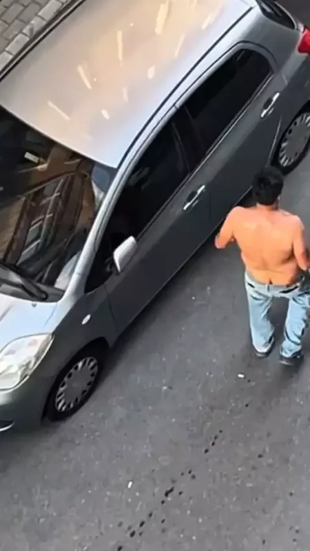 Sokak Ortasında Satırlı Vahşet!