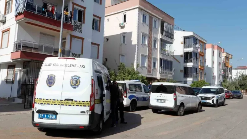 Cezaevinden çıktı, eski eşini kesti