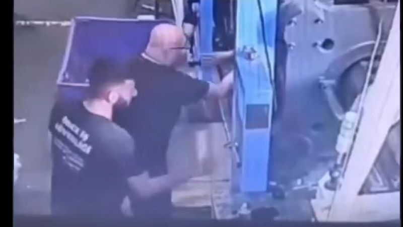 Makineye sıkışıp can veren işçi böyle görüntülendi!
