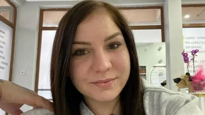 Müzik dinlediği için delik deşik ettiler!