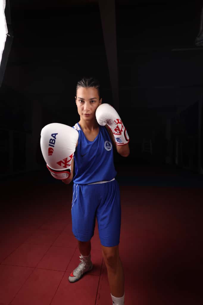 Ayşen, Riyad'da Şanlı Bayrağımızı Göndere Çekti (1)