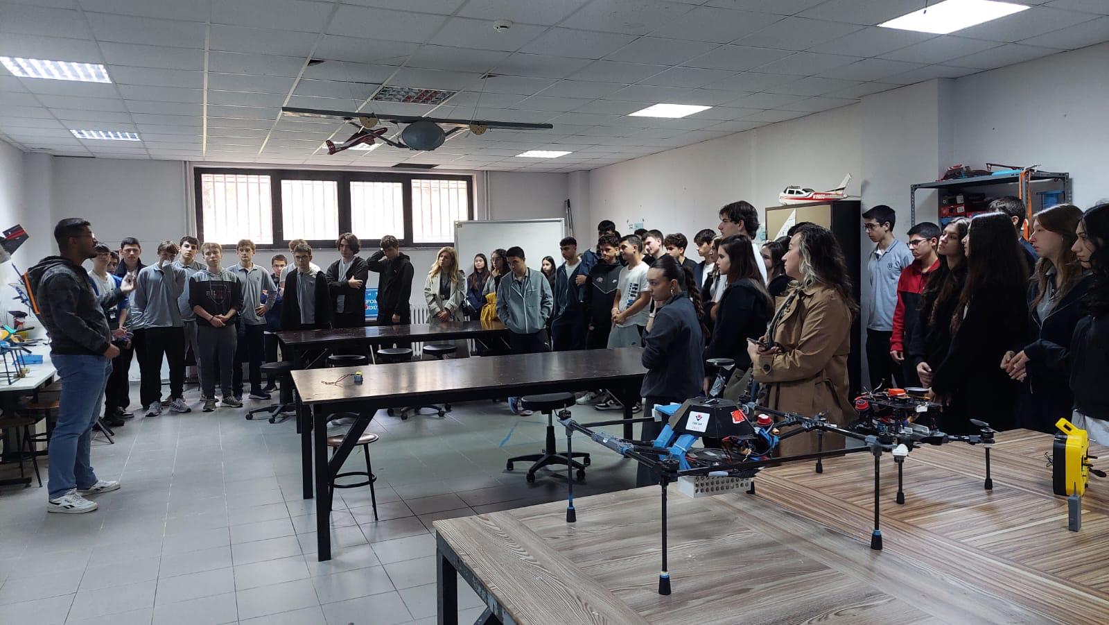 B522081C 61Fc 47B3 92A1 Afbb76F46022