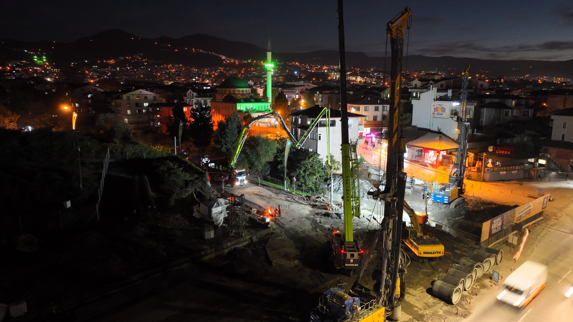 Başiskele Kavşak Projesi'nde Işıklar Hiç Sönmüyor (2)