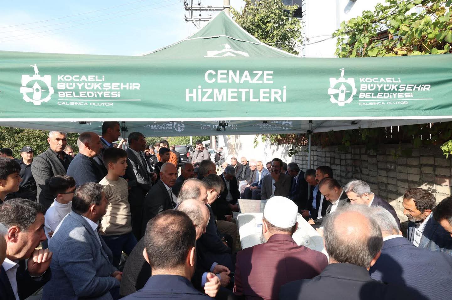 Başkan Büyükakın'dan Acılı Ailelere Taziye Ziyareti (1)