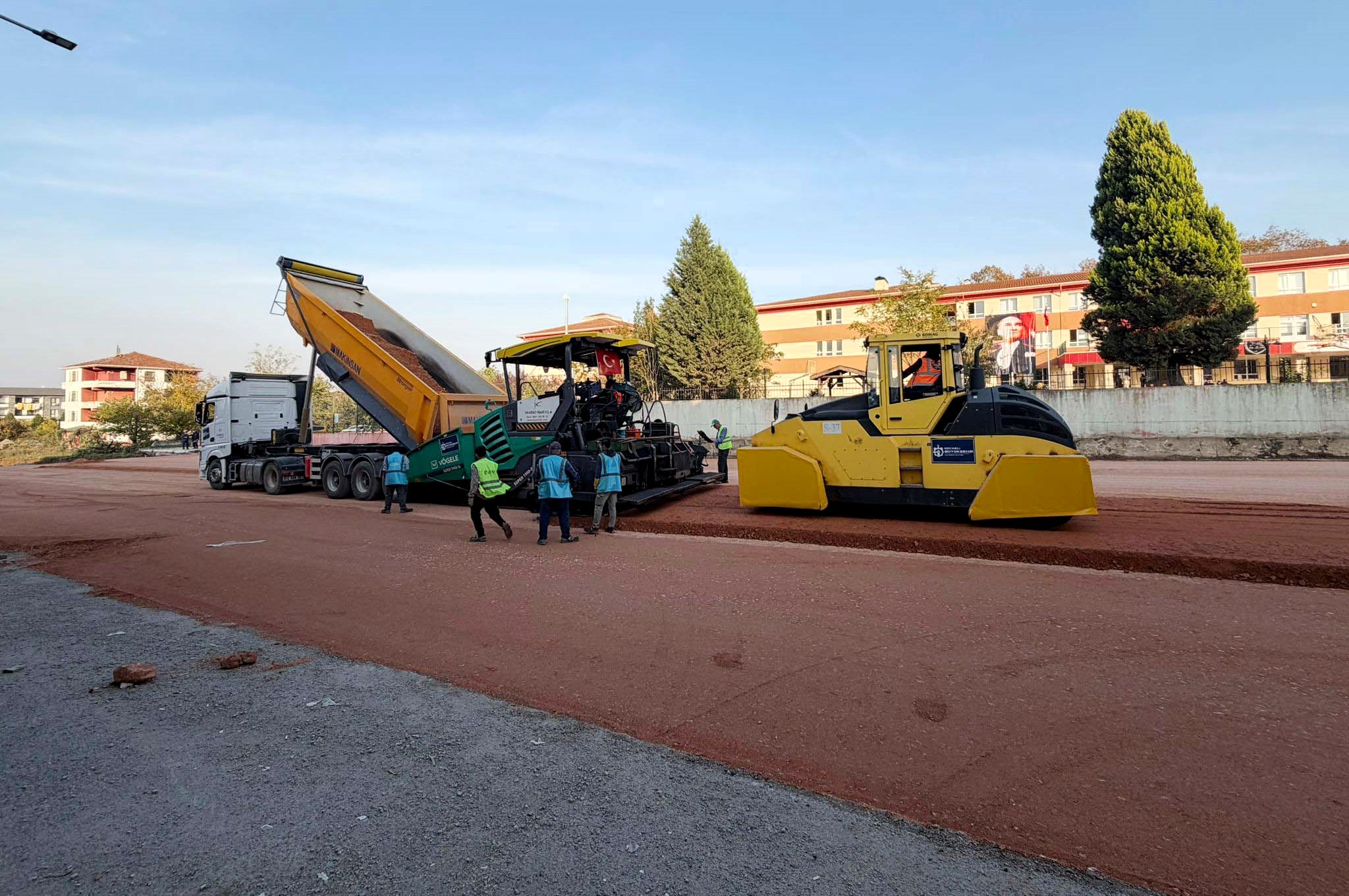 Büyükşehir, Kartepe Çepni Caddesi'ni Yeniliyor (9)