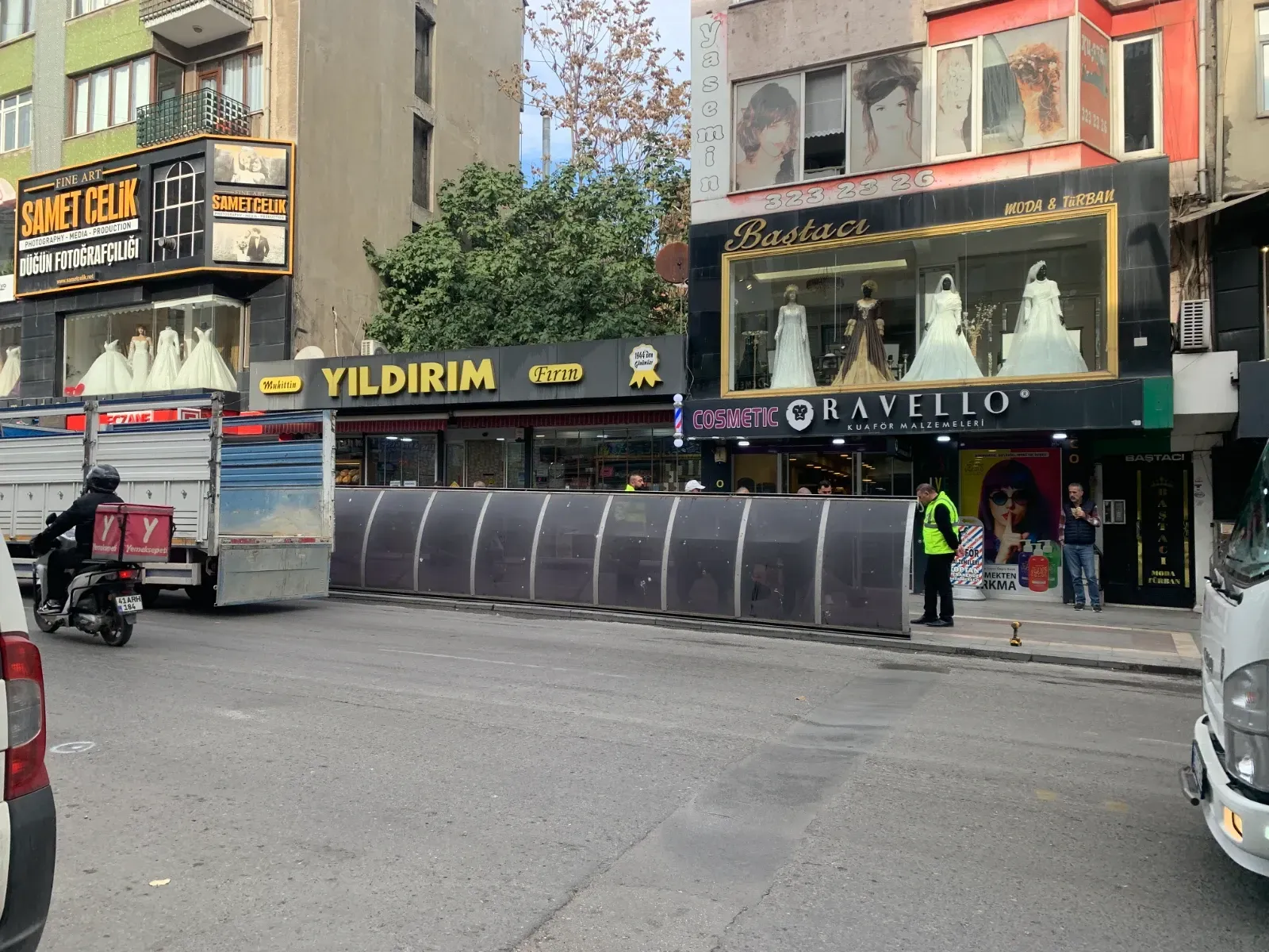 Duraklar Tasiniyor 3