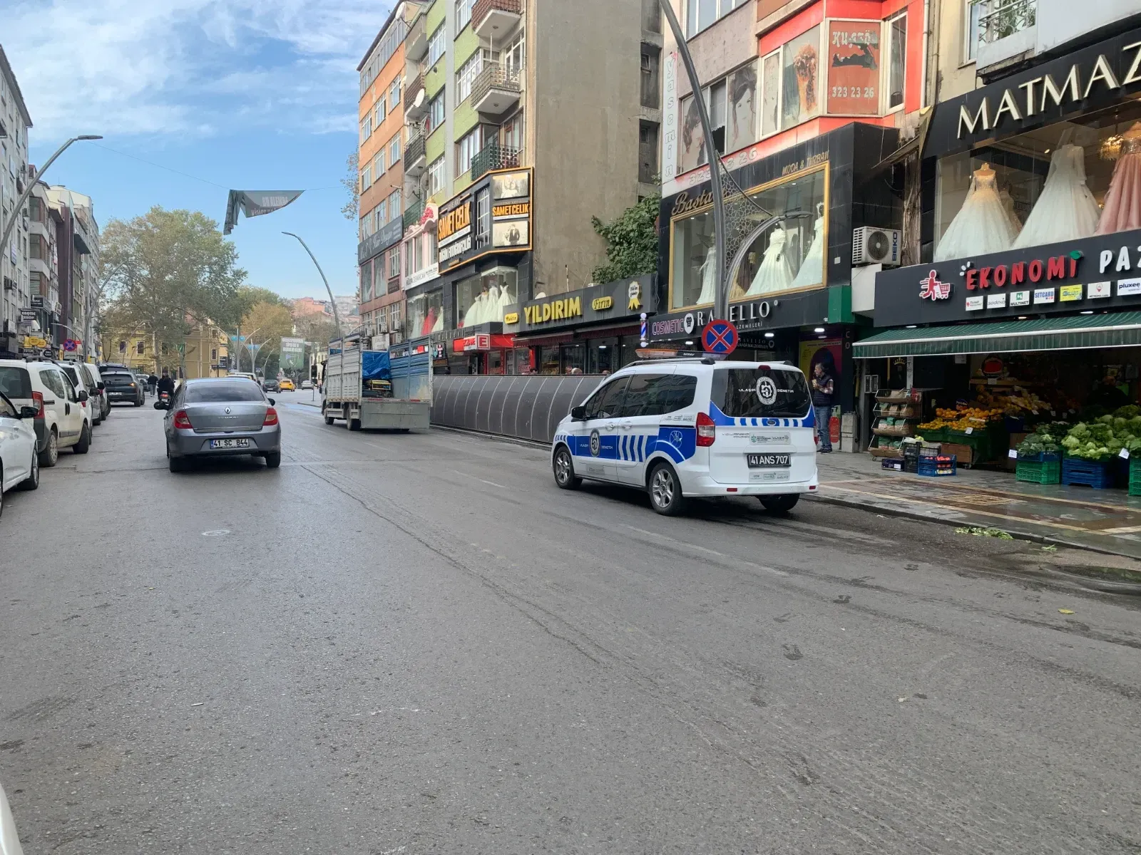 Duraklar Tasiniyor 4