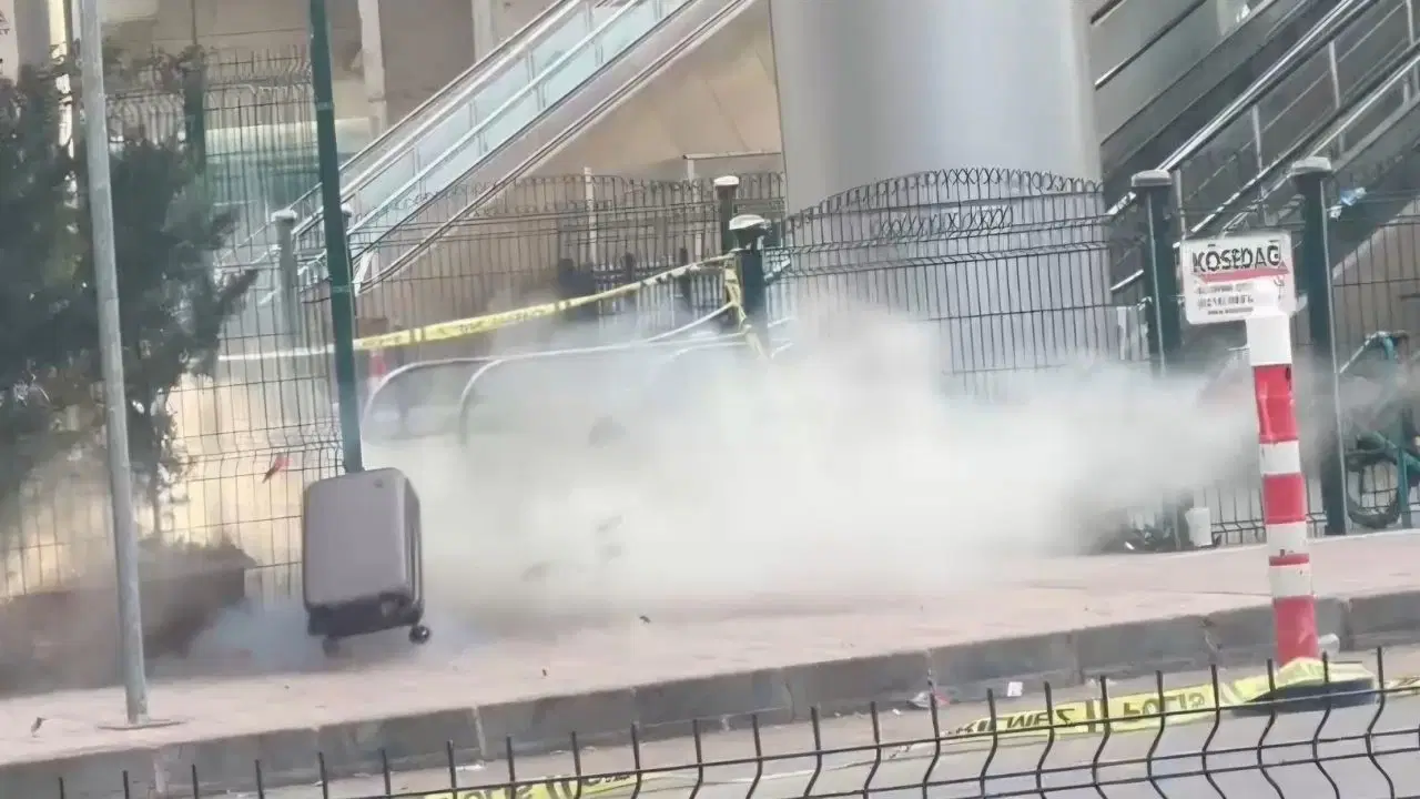 Ede4646C 60E4 4Cc6 93Ed 5559F88A7301