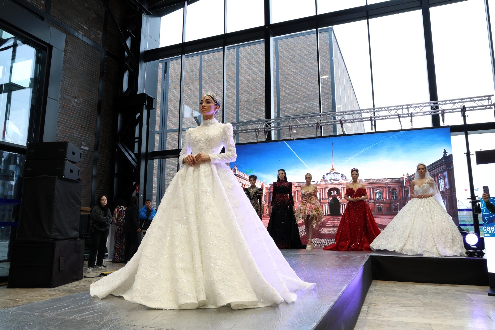 Evlilik Fuarı'nda Gelinlik Defilesi Büyüledi (7)