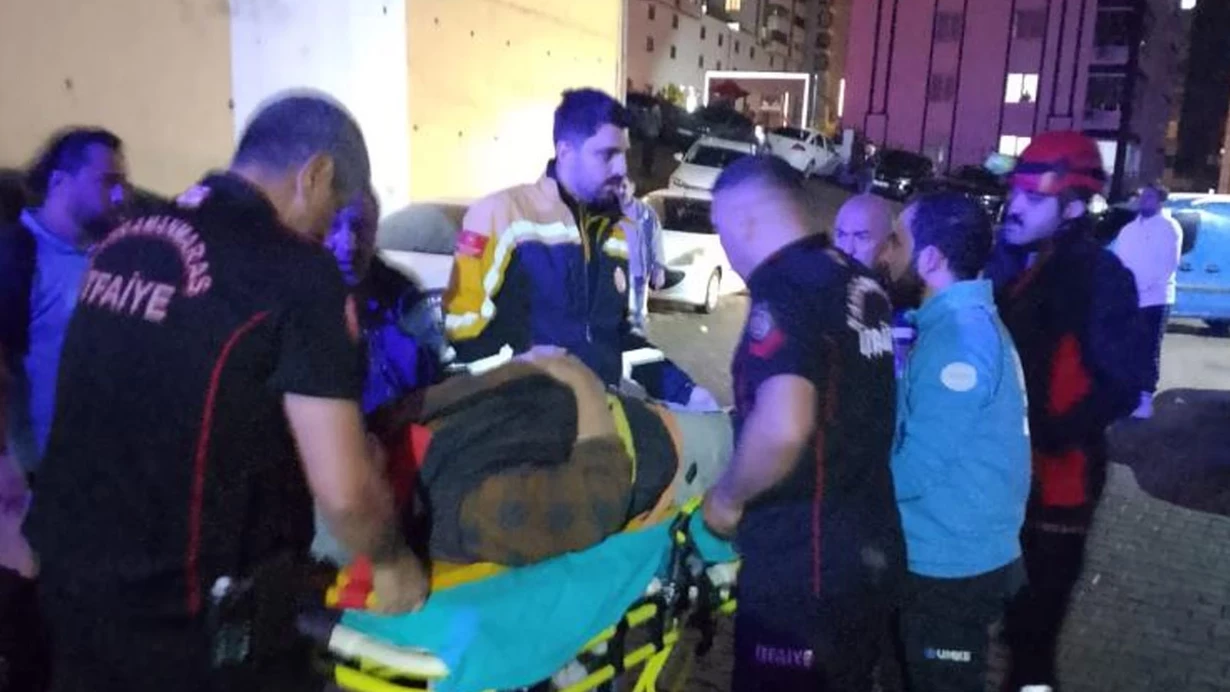 Kahramanmarasta Asansor Faciasi 6 Kattan Yere Cakildi O8My