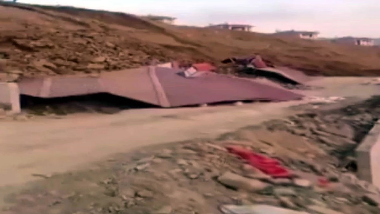 Kahramanmarasta Heyelan Cok Sayida Ev Toprak Altinda Kaldi 24Nk