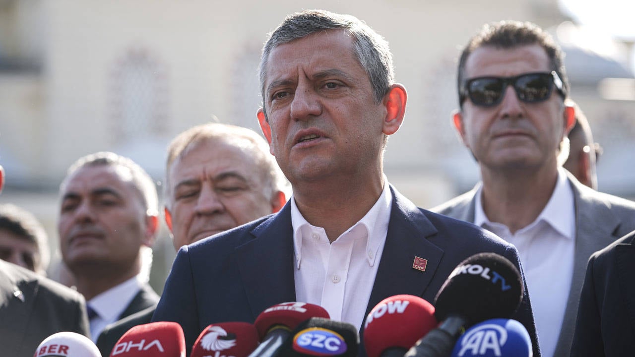 Ozgur Ozel Silivri De Konusuyor