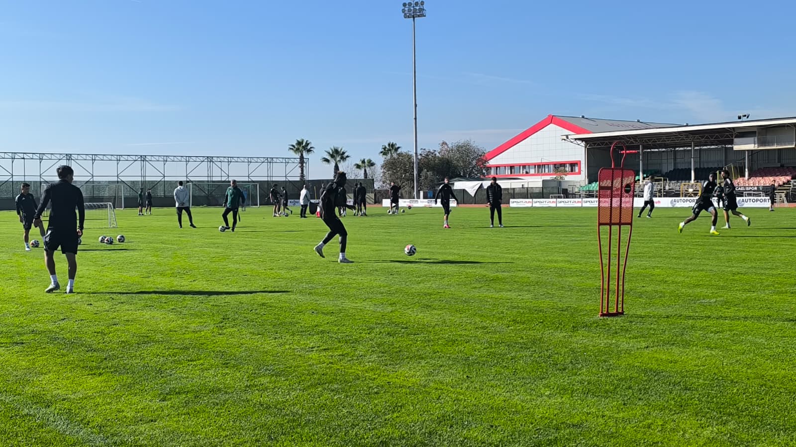 Whatsapp Image 2025 11 25 At 12.48.13