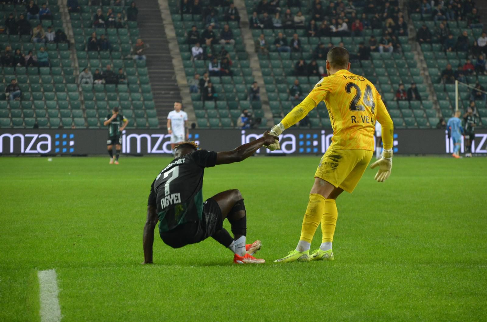 Whatsapp Image 2025 11 28 At 10.19.35 Pm (1)