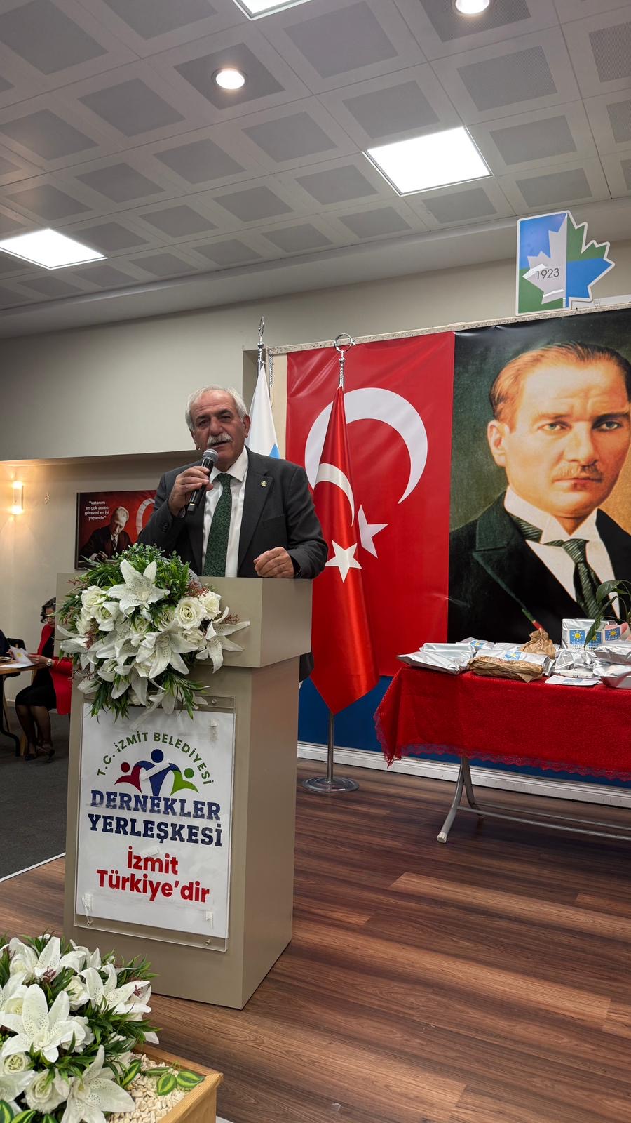 A6De2147 F3A2 4Ebb 8C59 61354Afb0351