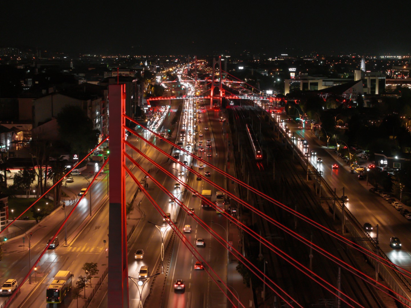 Büyükşehir'in Projeleri Işıltılı Bir Manzara Sunuyor (2) (Büyük)