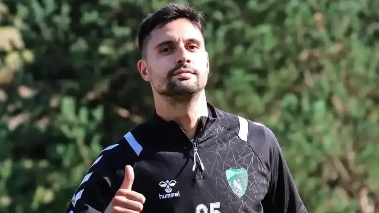 D720F544 C68A 49Fe 85A6 4E8200A72F91