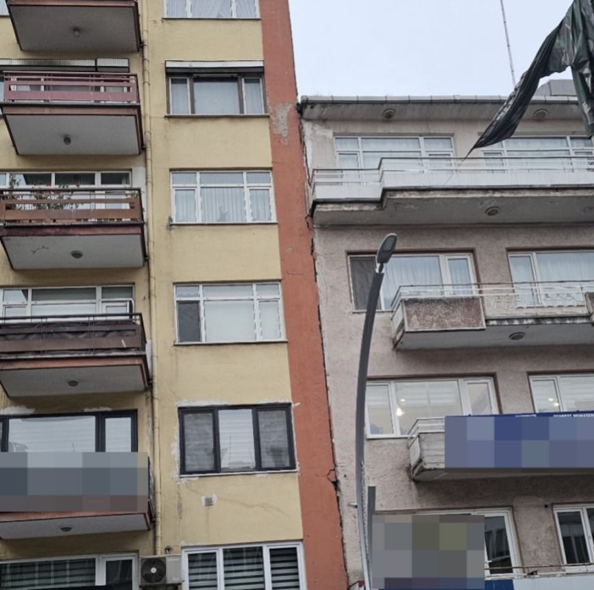Izmit Bu Binalar Çökebilir Leyla Atakan Caddesi Izmit Kocaeli Özgünkocaeli