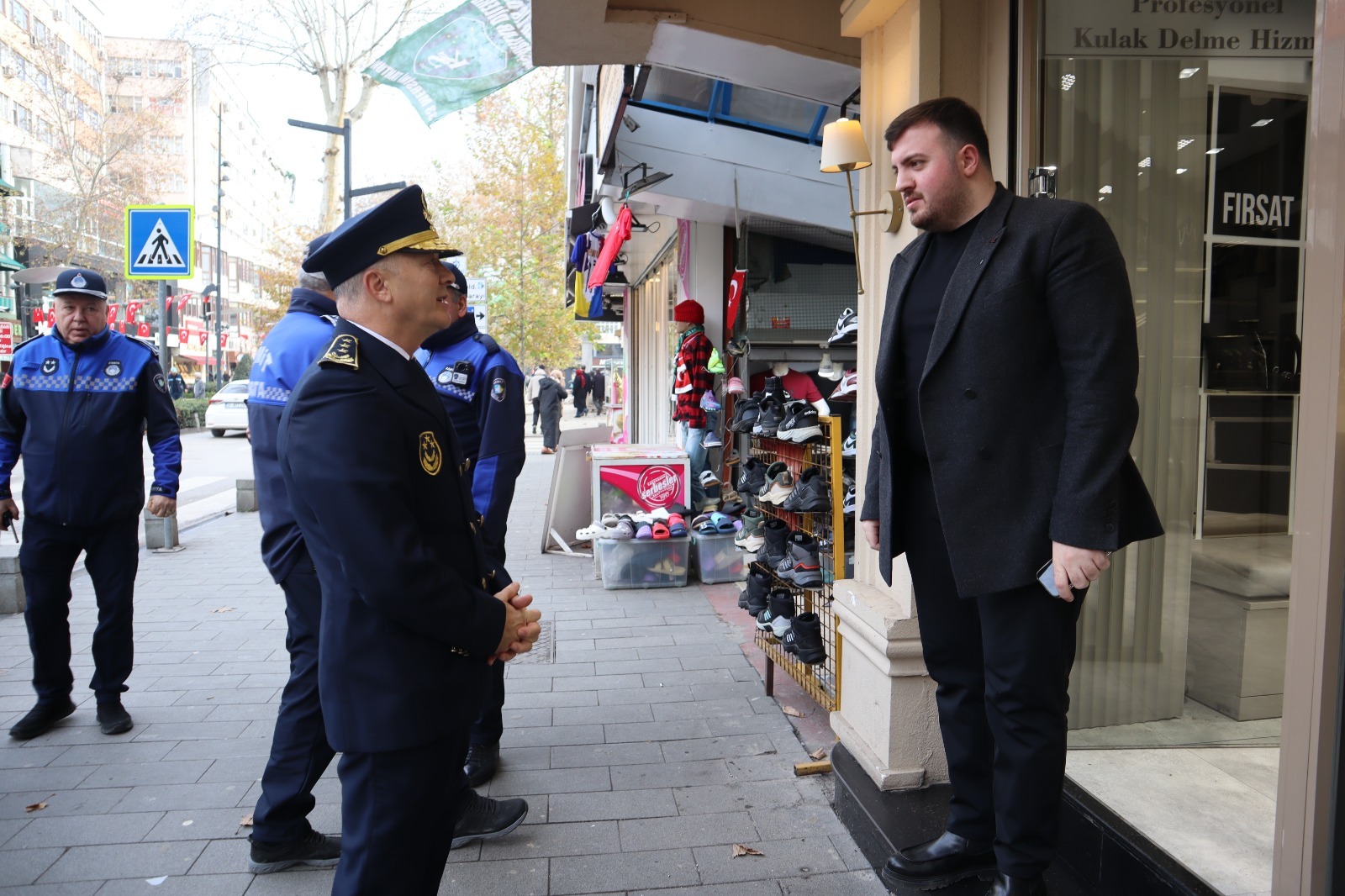 İzmit’te Kamu Alanı Işgallerine Sıkı Denetim (5)