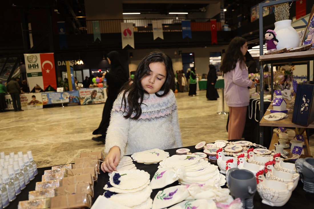 Ko Mek'le Bir Lavanta, Bir Umut (7)