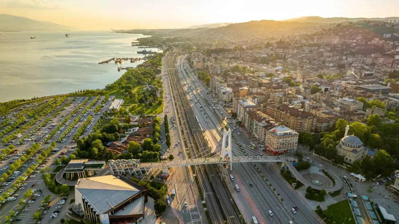 Kocaeli Buyuksehir Belediyesi Havadan Kocaeli Sehir Merkezi D100 1769012391