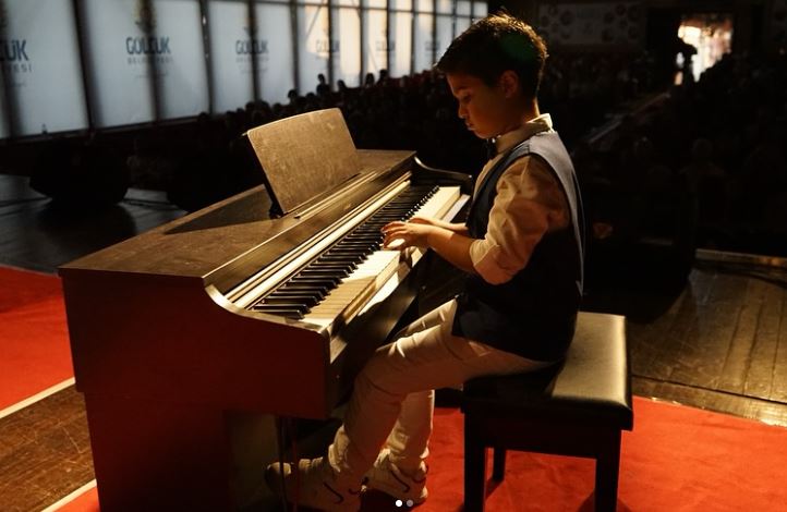 Sarp Arel Güvenç Piyano