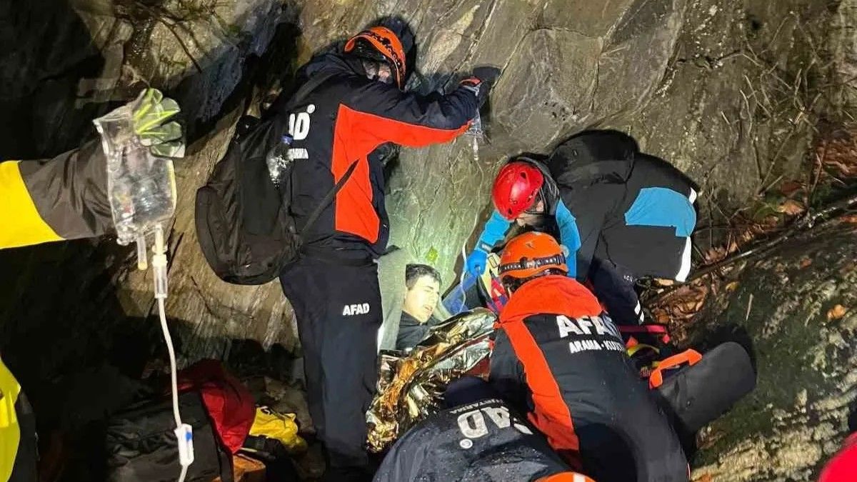 Uludagda Doga Gezisi Faciayla Bitti 16 Yasindaki Cocuk Ucurumda Can Verdi 2