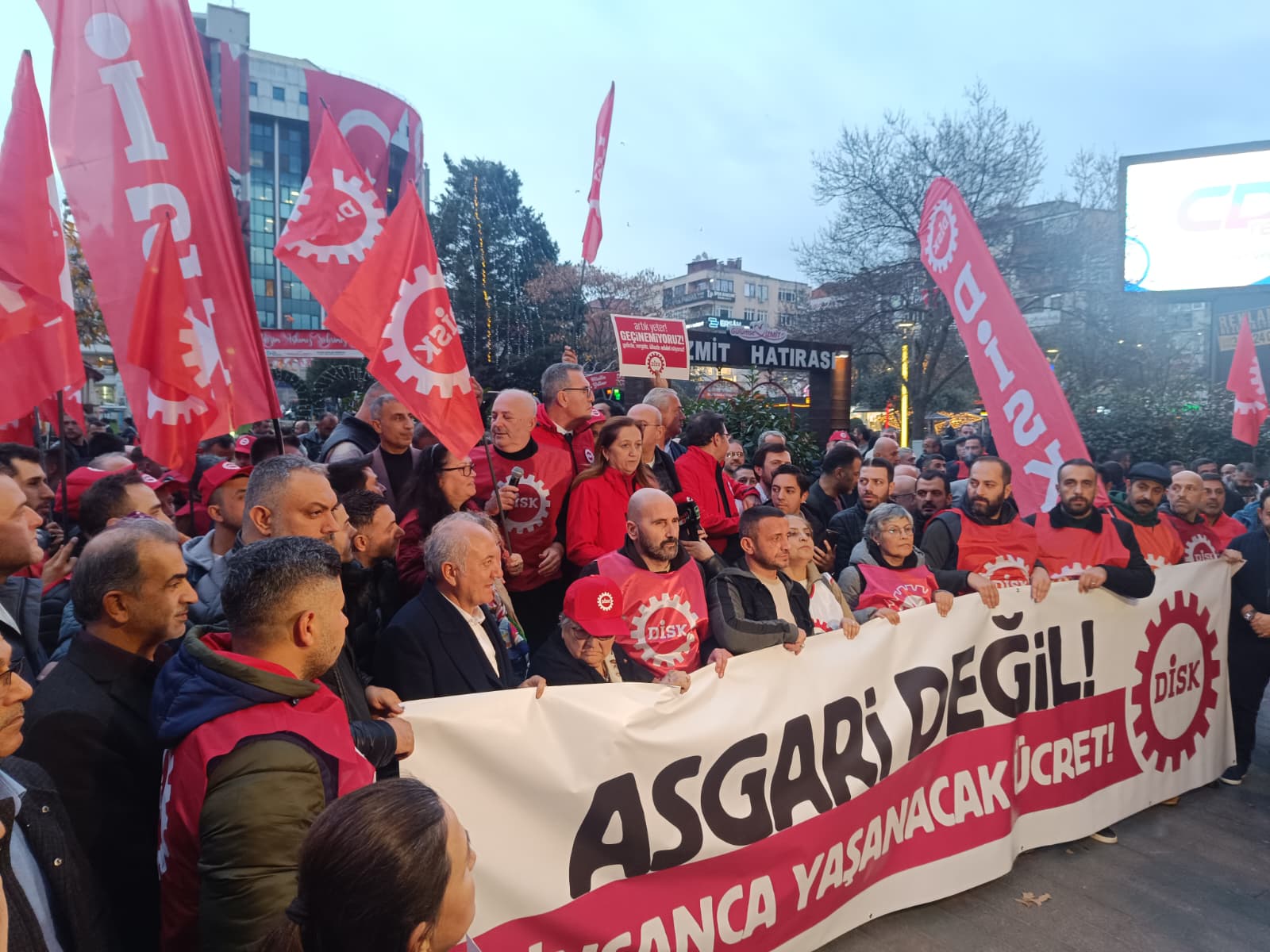 Whatsapp Image 2025 12 05 At 18.22.44 (1)