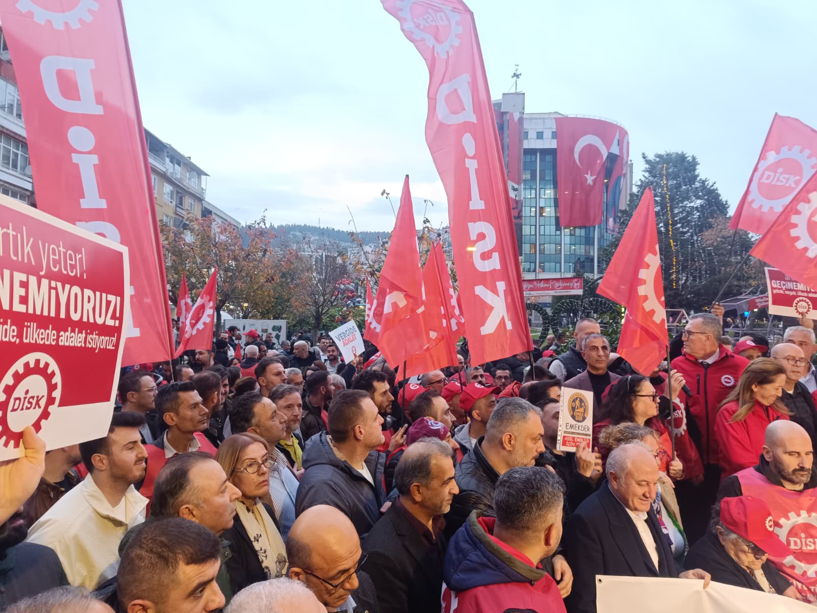 Whatsapp Image 2025 12 05 At 18.22.45 (1)