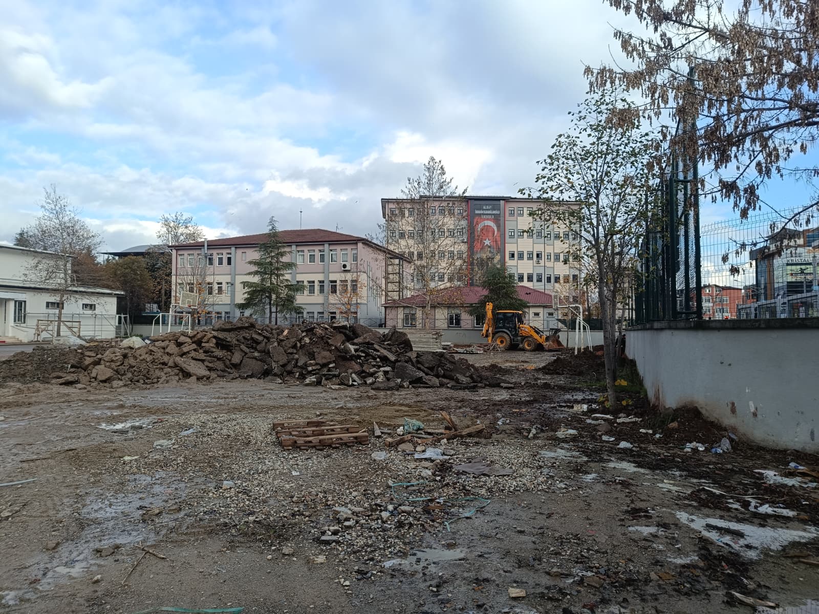 Whatsapp Image 2025 12 17 At 13.44.25