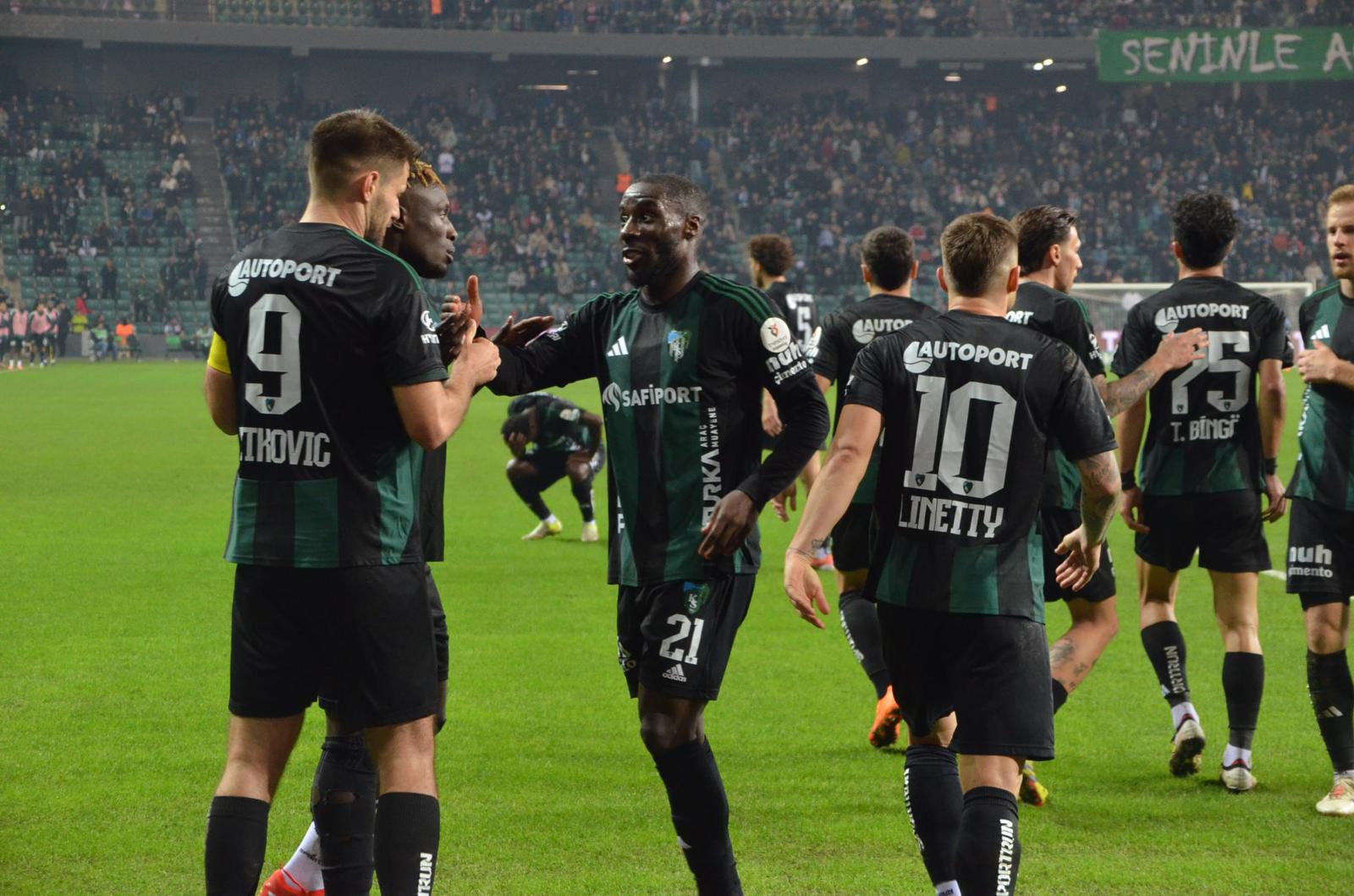 Whatsapp Image 2025 12 19 At 21.04.40