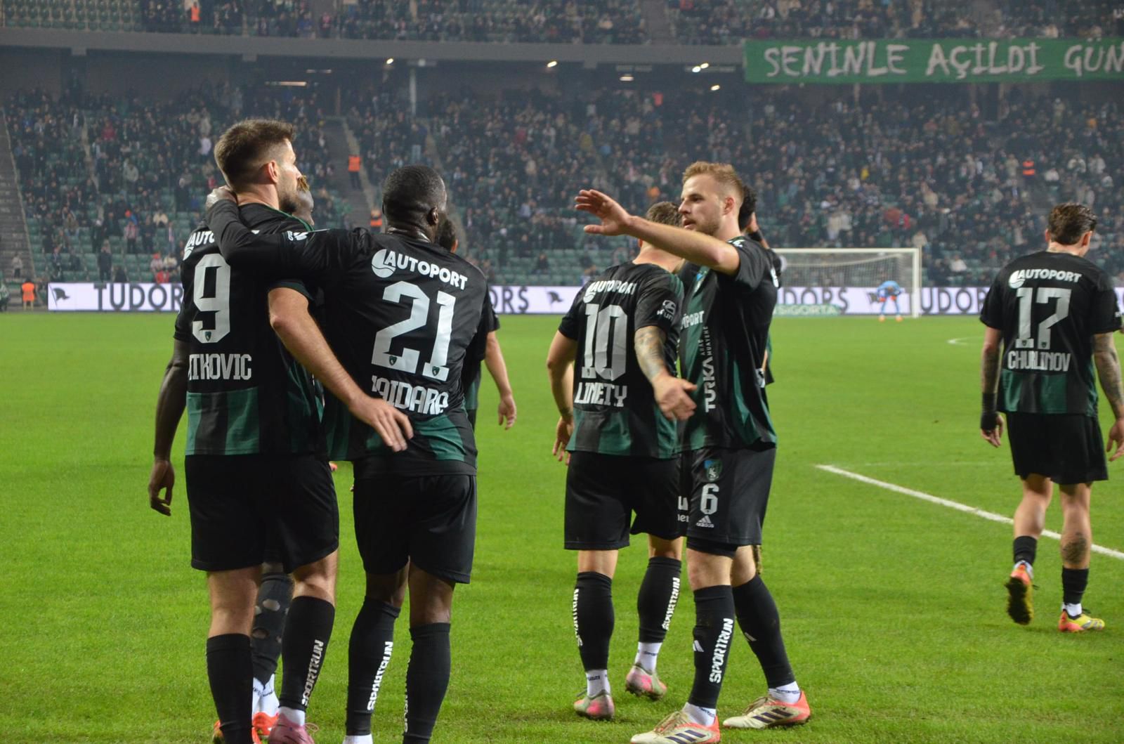 Whatsapp Image 2025 12 19 At 21.04.41